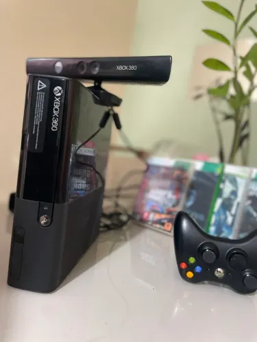 XBOX 360 250GB DESBLOQUEADO + KINECT + CONTROLE + 5 JOGOS