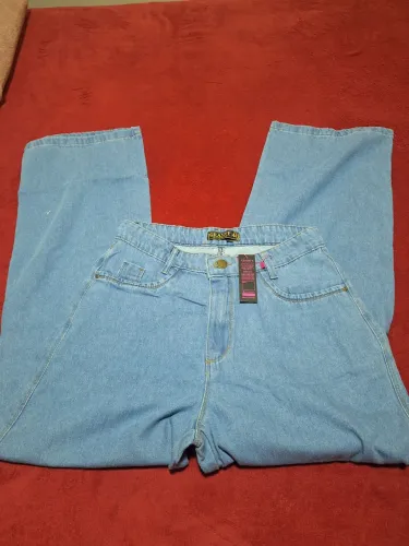 Calça jeans tam 44 nunca usada