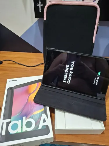 TABLET SAMSUNG GALAXY A _ 2GB RAM _ 32GB ROM _ TELA 8 _ WIFI (*NA CAIXA MUITO NOVO*)