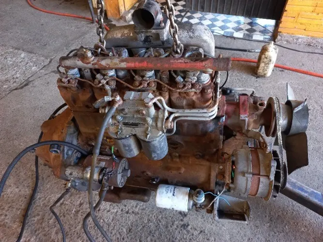 Motor Mwm 229 Completo com Nota Fiscal Motor Mwm 229 de 04 Cilindros