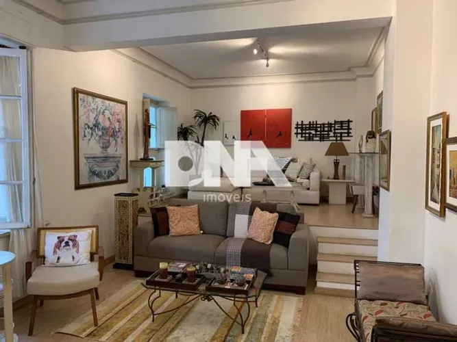 Apartamento - / Residencial / Copacabana
