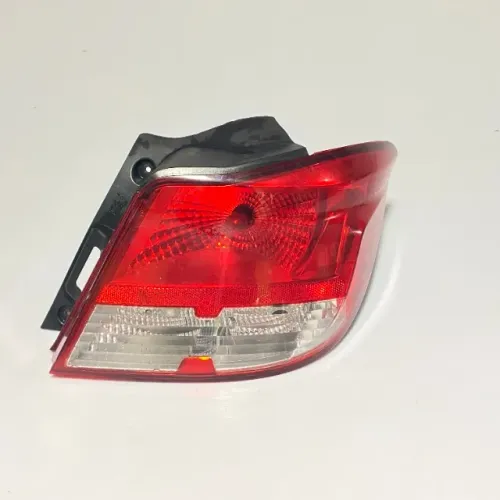 Lanterna Traseira c/Circuito LD Original Chevrolet Ônix Joy 2018