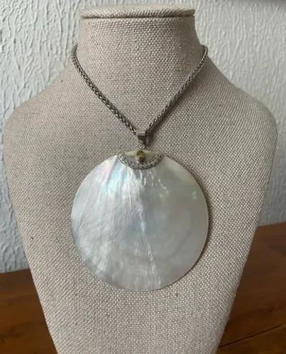 Pingente Madrepérola, prata 925 e citrino amarelo