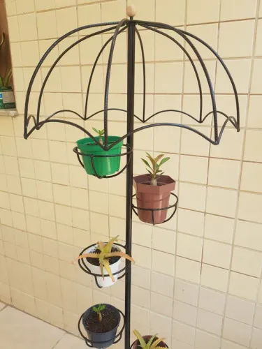 Floreira guarda chuva piso Ferro