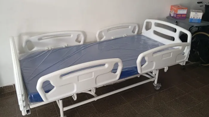 Cama hospitalar locação 82- *