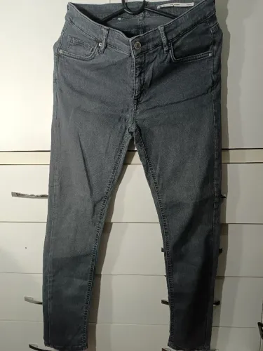 Calça cinza Zara 