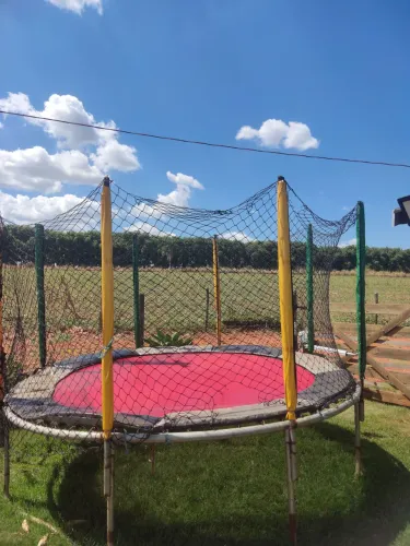 Trampolim Infantil com Rede de Proteção