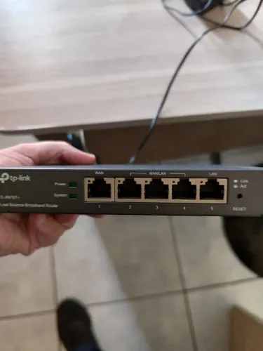 Vendo roteador load balance TP-Link TL-R470T+