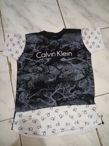 Camiseta Calvin Klein Infantil