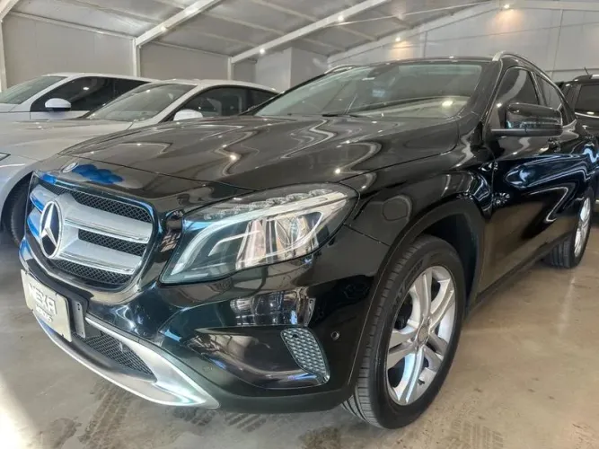 Mercedes-Benz GLA 200 Adv. 1.6/1.6 TB 16V Flex Aut. 2017