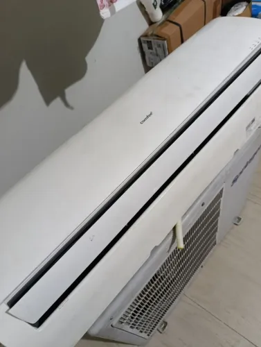 Ar condicionado Comfee  com condensadora de 30mil BTUs 