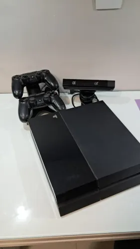 PS4, 2 controles, 5 jogos, PS Move