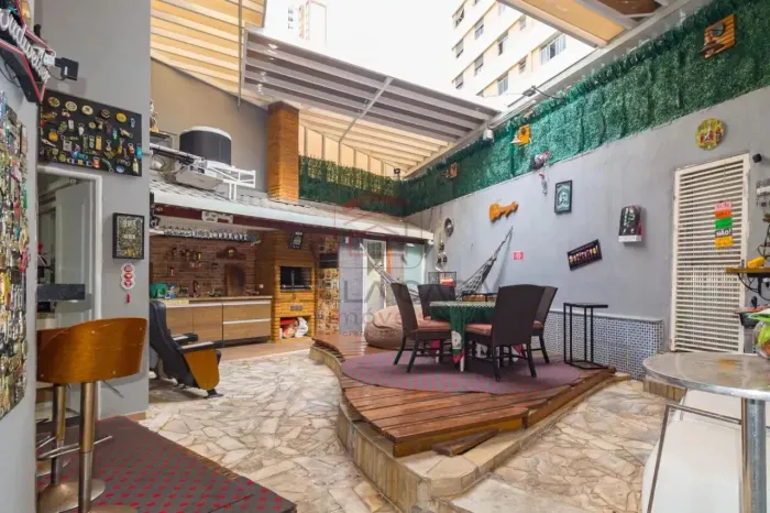 Casa a venda no Parque Mooca com 320m2 - 3 dormitórios - 3 suítes -5 vagas com Piscina