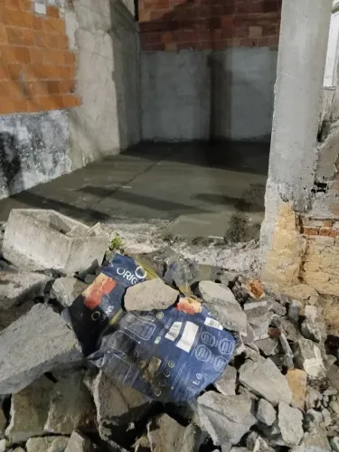 Pedreiro disponível