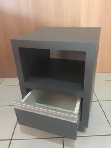 1 Criado mudo de mdf cinza