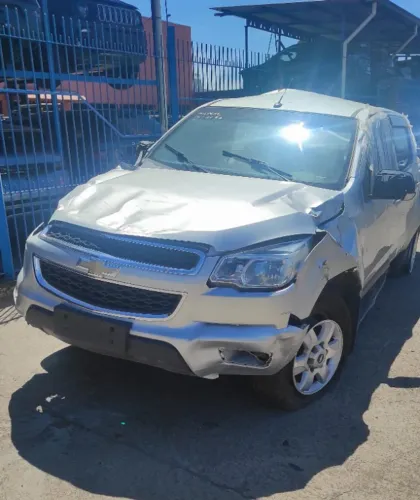 Sucata Chevrolet S-10 LT 2015 (para retirada de peças)