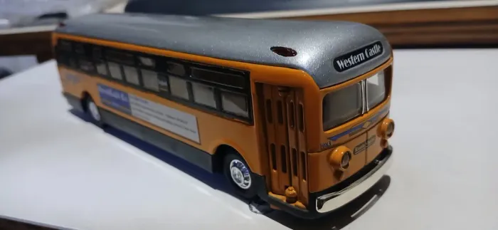 Miniatura Ônibus metal raridade década de 90