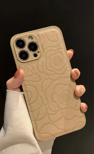 Capinha Para iPhone 16 Pro com estampa floral