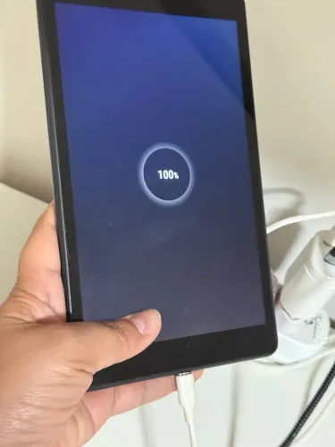 Tablet Carregando - 100%