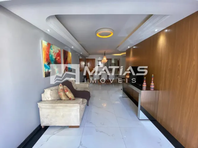 5 QUARTOS / 3 SUÍTES / 2 VAGAS DE GARAGEM COM CAPACIDADE PARA 4 VEÍCULOS.