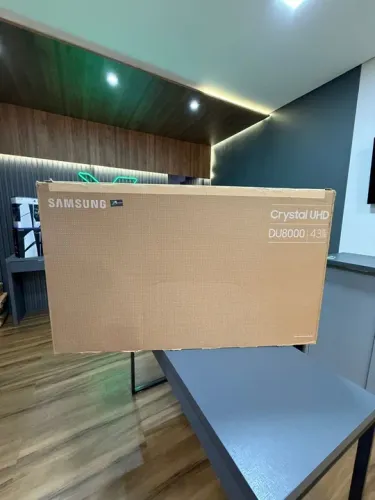 TV Samsung Crystal UHD 43 polegadas - lacrada