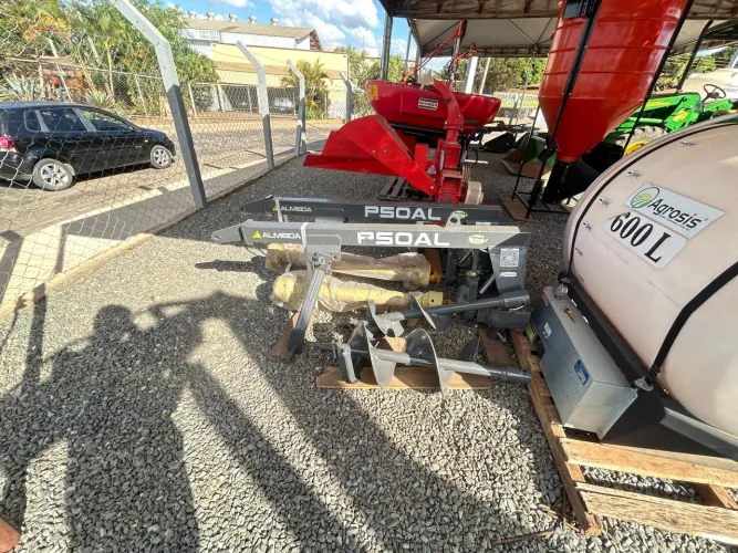 .. Perfurador de Solo C/ 2 brocas... 9 e 12 polegadas