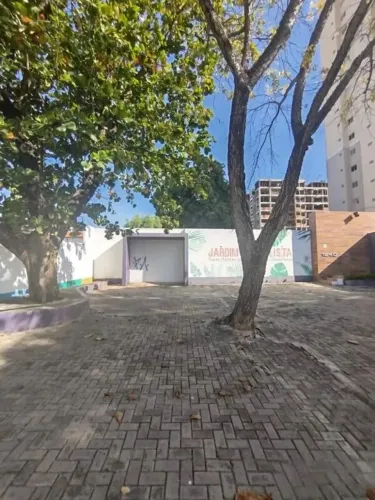 Locação de Terreno na Av. Higino Cunha