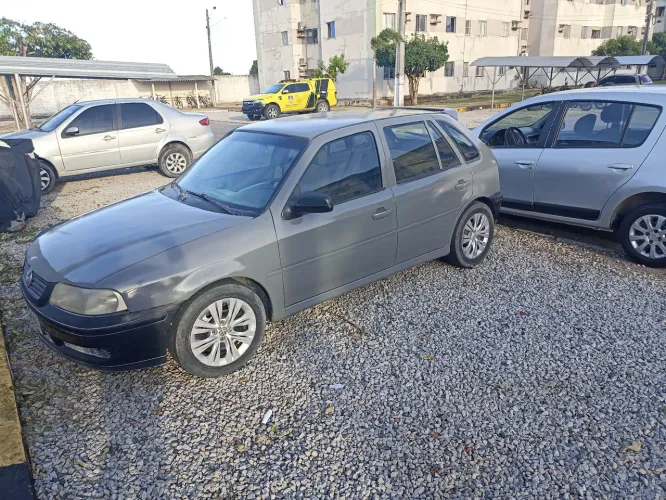 Volkswagen Gol 1.0  8V 4P flex 2002