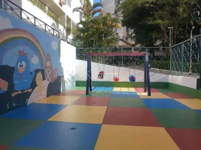 Apartamento - / Residencial / Laranjeiras