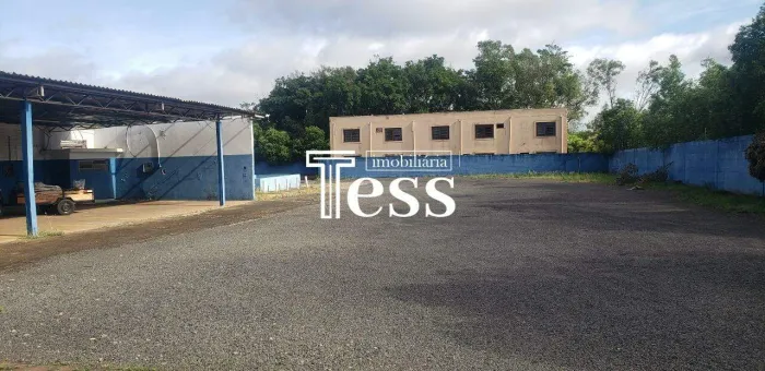 Vende-se Salão Av. Arthur Nonato, bairro Santa Catarina com 3.000,00 m2 de construção e 10