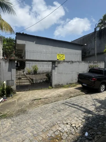 Vendo condomínio de 4 casas