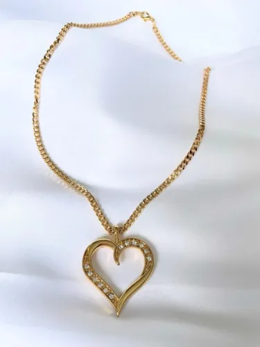 Corrente Grumet fina longa pingente Coração Cristais