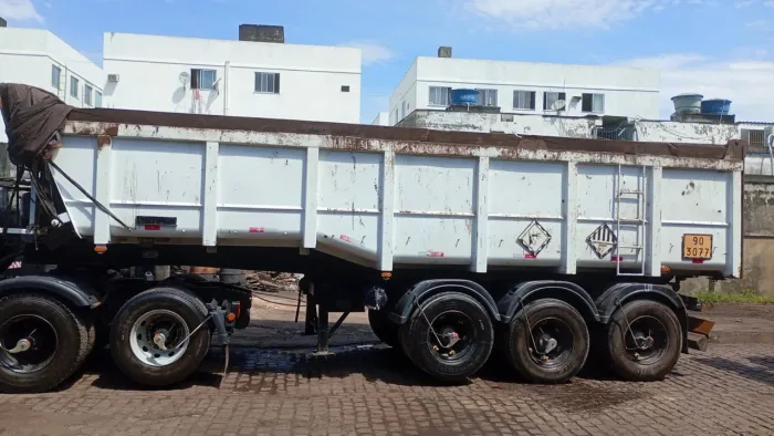 Carreta caçamba rodoclara 2011