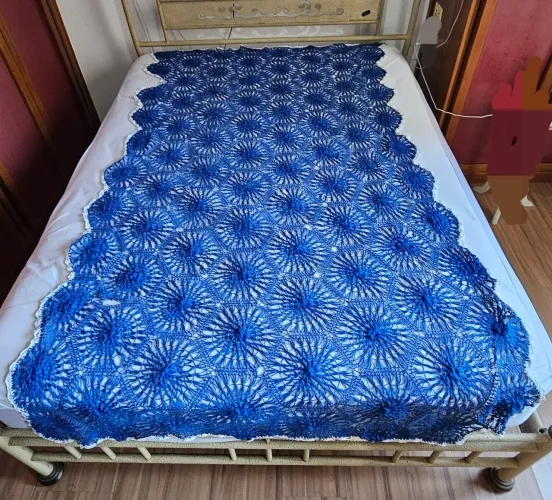 Cobertor de Crochê Azul Artesanal