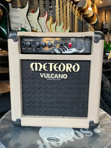 Amplificador de violão e teclado Meteoro D35