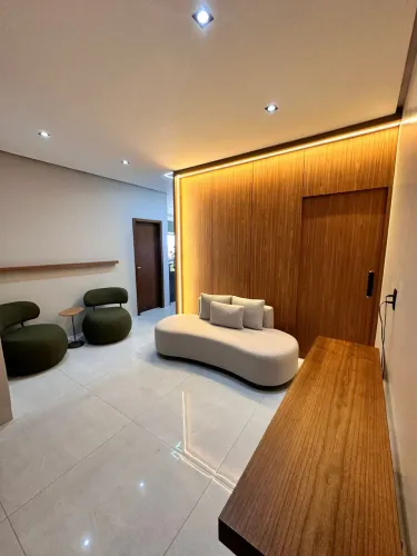 Apto 2 quartos com armarios proximo ao Anashopping