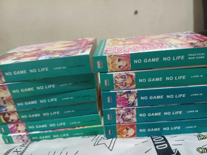 Coleção No Game No Life vol 1 ao 10 + volume extra