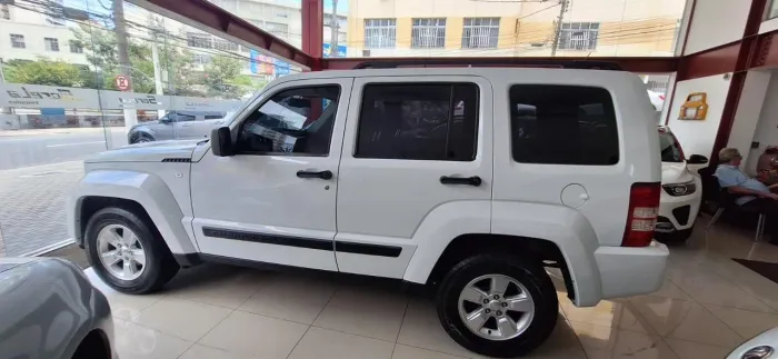 Jeep Cherokee Sport 3.7 4X4 V6 12V Aut. 2012