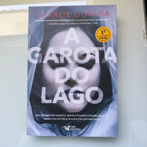 A Garota do Lago
