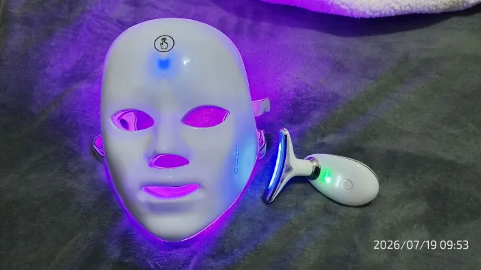 Máscara led fototerapia + massageador de led facial