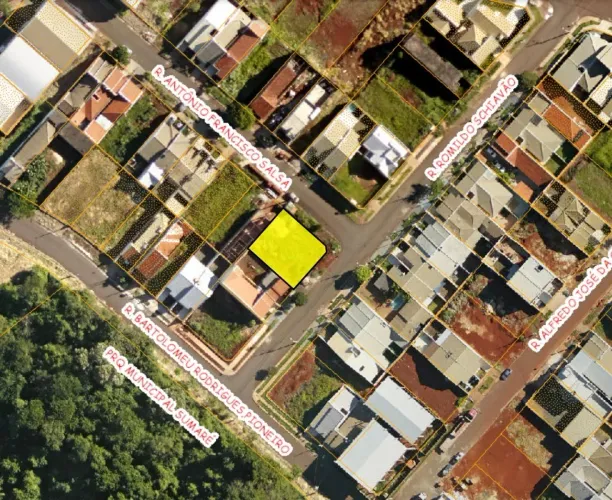 Venda - Terreno Inteiro no Loteamento Sumaré em Maringá