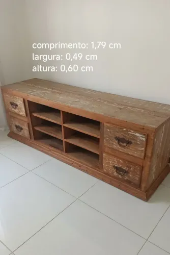 Rack em madeira de demolição