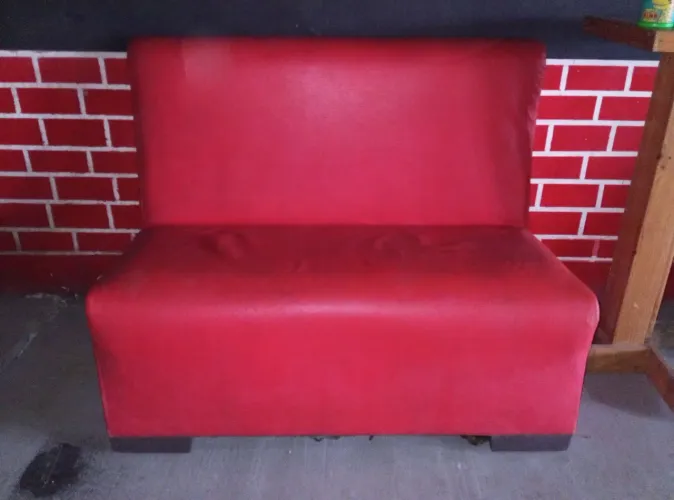 Vendo sofá por 200 reais cada tenho 6 unidades