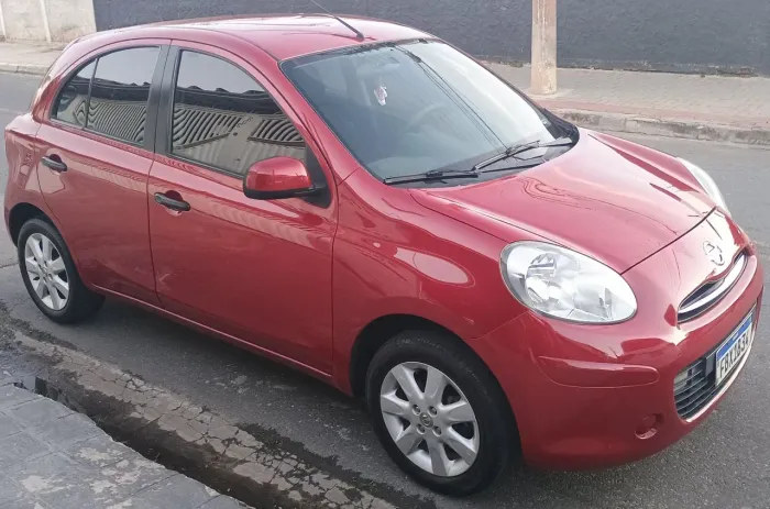 Nissan March SV 1.6 16V Flex Fuel 2013