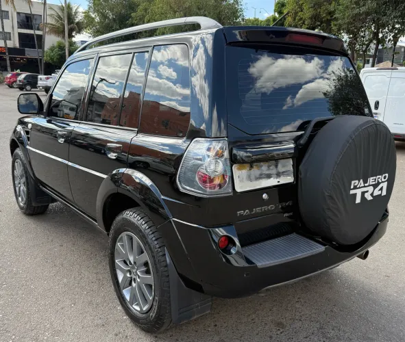 Mitsubishi Pajero TR4 2.0 Flex 16V 4X2 Aut. 2014