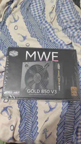 Fonte 850w 80 plus gold nova lacrada