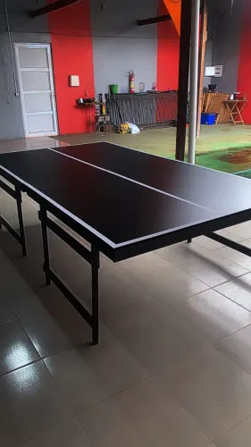 Mesa de tênis de mesa (pingue-pongue)