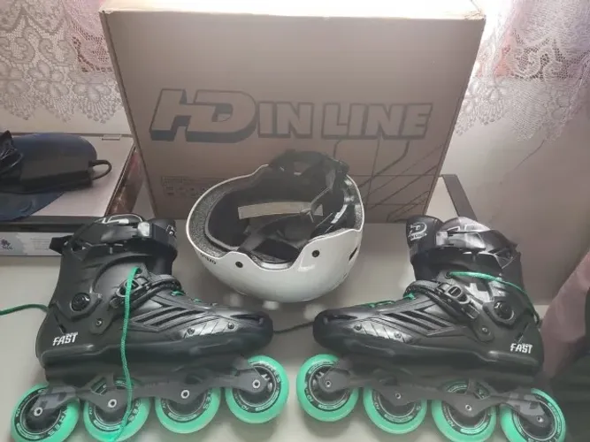 Patins profissional tam 40 HD Inline + rodas personalizadas tyres + capacete NOVO