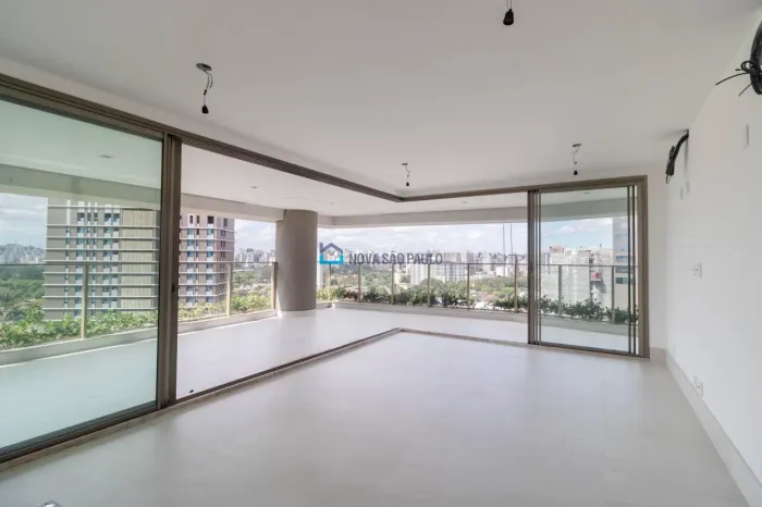 Apartamento em Moema | 218,25 m² | 2 suítes | 4 vagas | Varanda gourmet