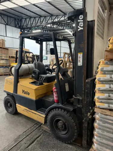 Empilhadeira Yale GLP modelo GTP050RL 2,5ton